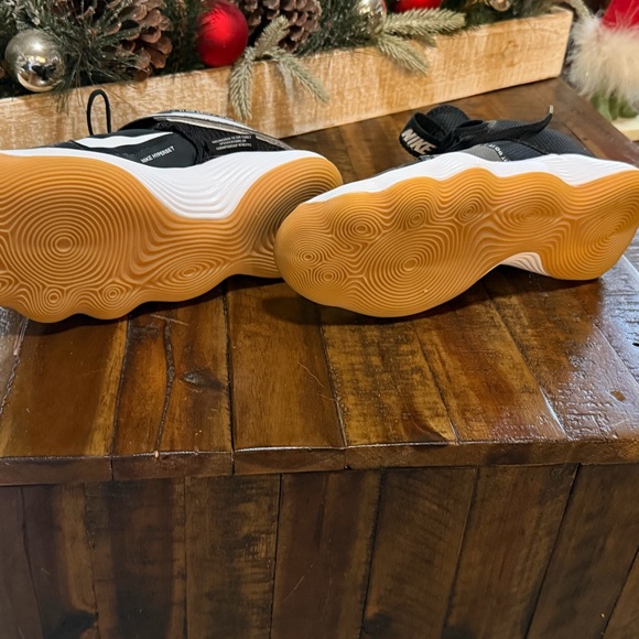 Nike Hyperset womens volleyball shoes size 11 - Picture 7 of 7